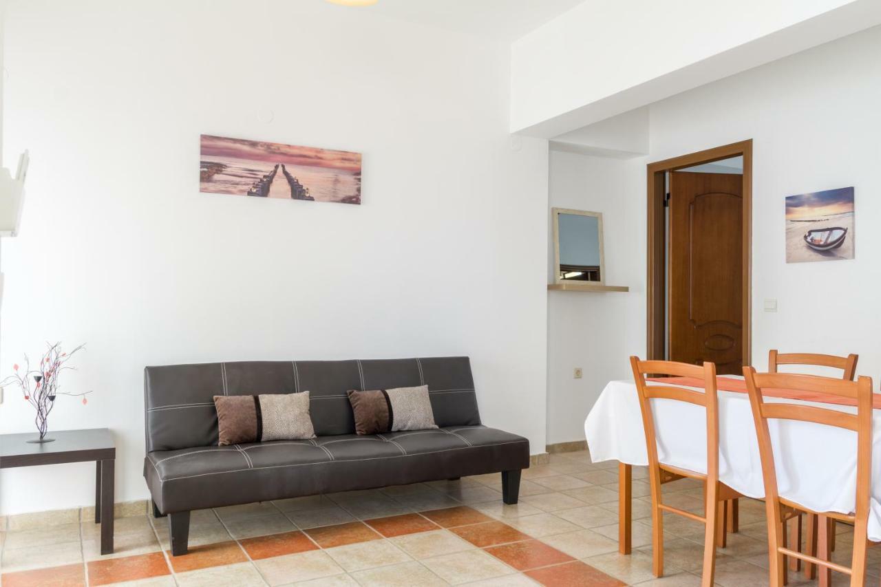 Kaya Sea Apts - Stegna Beach アルハンゲロス エクステリア 写真