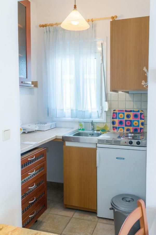 Kaya Sea Apts - Stegna Beach アルハンゲロス エクステリア 写真