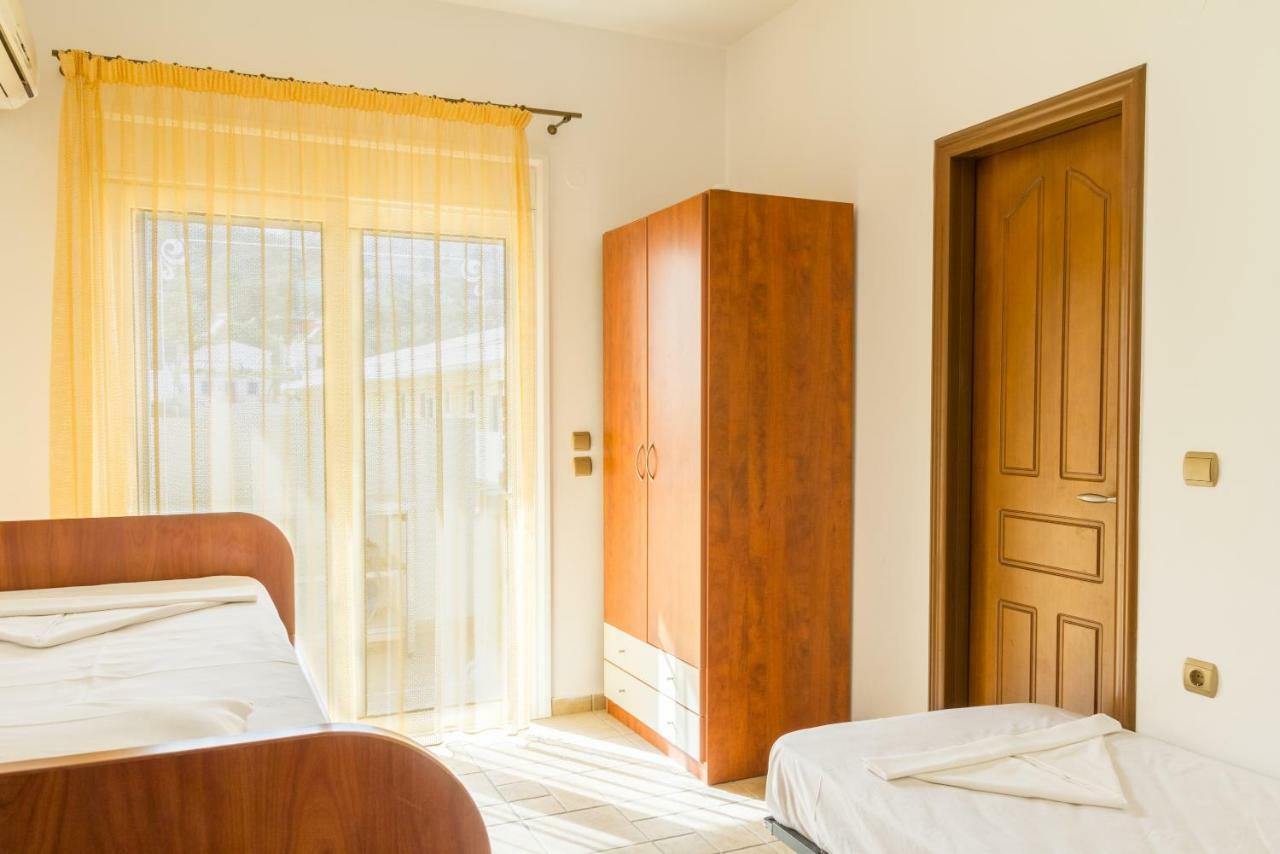 Kaya Sea Apts - Stegna Beach アルハンゲロス エクステリア 写真
